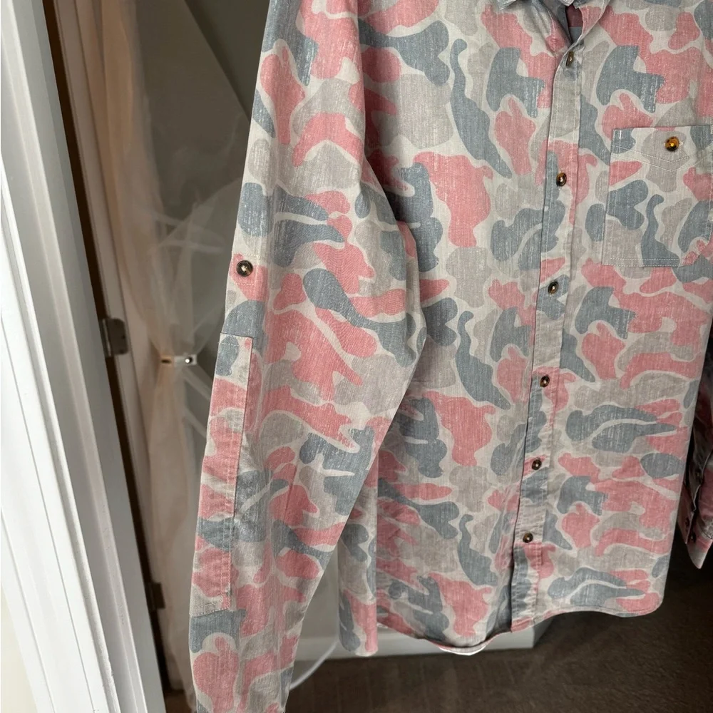 Marsh Wear Light red and Gray Camouflage Button-Up Shirt - Picture 4 of 6